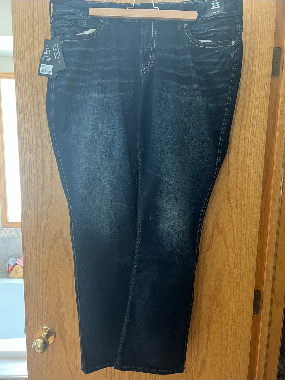 NWT Silver Jeans Suki Curvy Fit Mid-Rise Slim Boot - Size 22W L33
